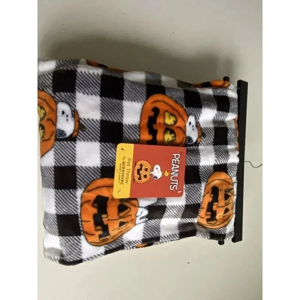 PEANUTS SNOOPY Woodstock Soft THROW Blanket 50”x70” Halloween Jack O Lantern NEW